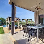 Sky Dream Near Novigrad For 6 Persons With Private Heated Pool - Pet Friendly * Bužinija