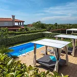 Sky Dream Near Novigrad For 6 Persons With Private Heated Pool - Pet Friendly Villa Bužinija