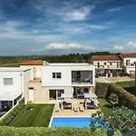 Sky Dream Near Novigrad For 6 Persons With Private Heated Pool - Pet Friendly Villa