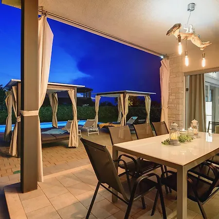 Sky Dream Near Novigrad For 6 Persons With Private Heated Pool - Pet Friendly