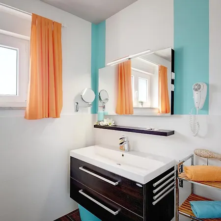 Villa Sky Dream Near Novigrad For 6 Persons With Private Heated Pool - Pet Friendly Buzinija