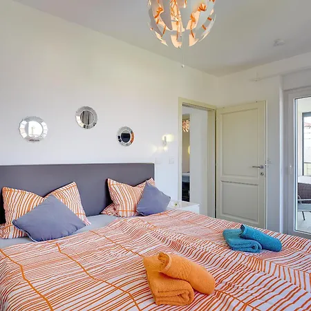 Sky Dream For 8 Persons Near Novigrad Buzinija