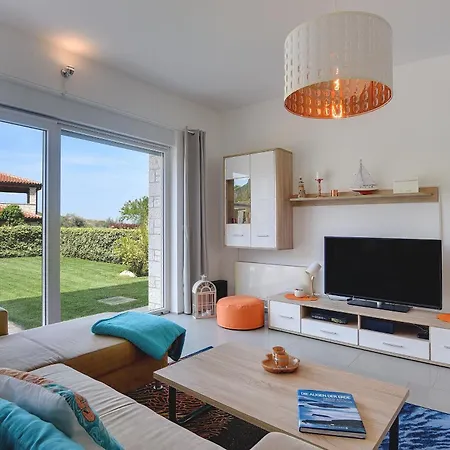 Villa Sky Dream Near Novigrad For 6 Persons With Private Heated Pool - Pet Friendly *